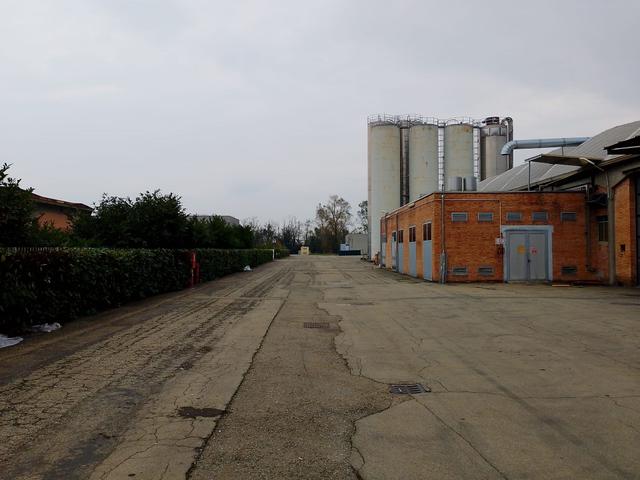 #2537304 Ampio complesso industriale con terreno edificabile in vendita - foto 10