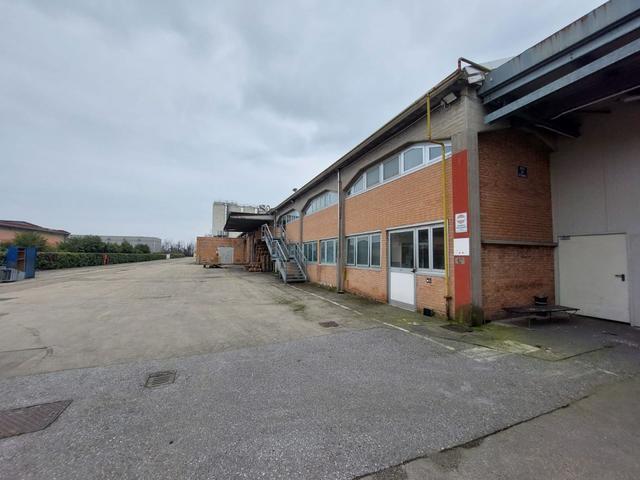 #2537304 Ampio complesso industriale con terreno edificabile in vendita - foto 20