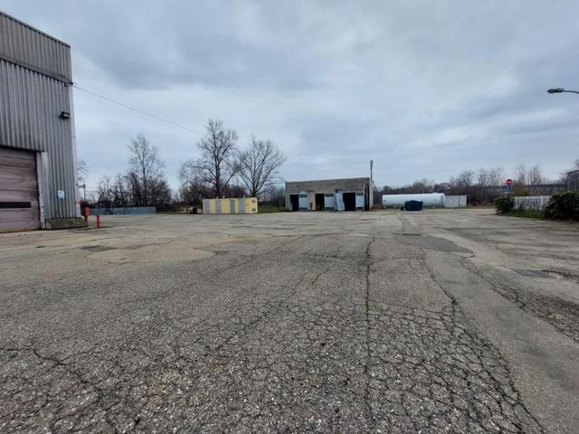 #2537304 Ampio complesso industriale con terreno edificabile in vendita - foto 23