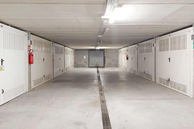 Garage in vendita
