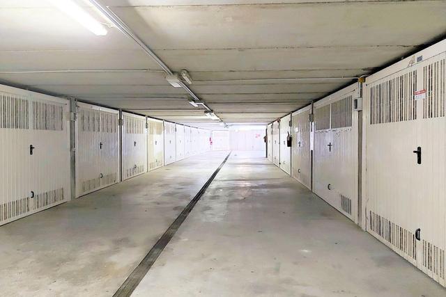 Garage in vendita