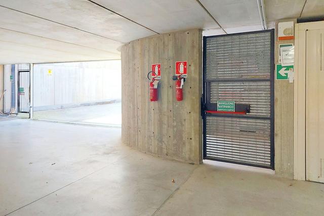 Garage in vendita