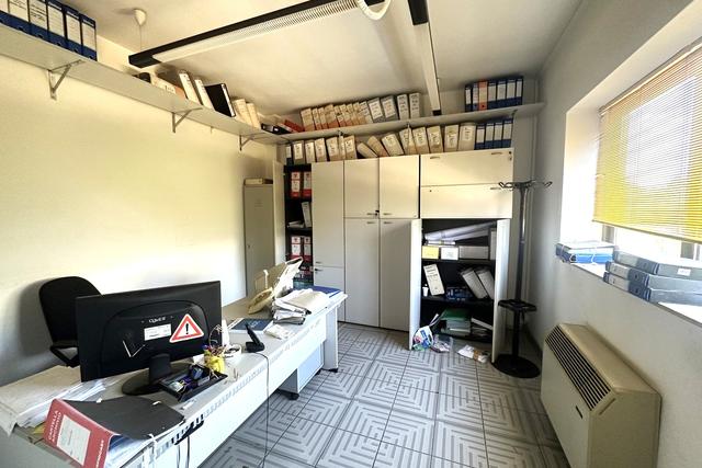 #2639836 Opificio con uffici e cortile privato (part 256) in vendita - foto 5
