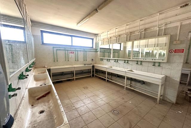 #2639836 Opificio con uffici e cortile privato (part 256) in vendita - foto 16