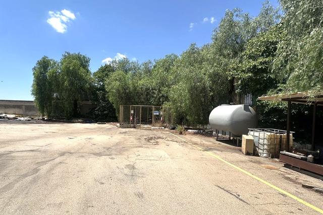 #2639836 Opificio con uffici e cortile privato (part 256) in vendita - foto 18