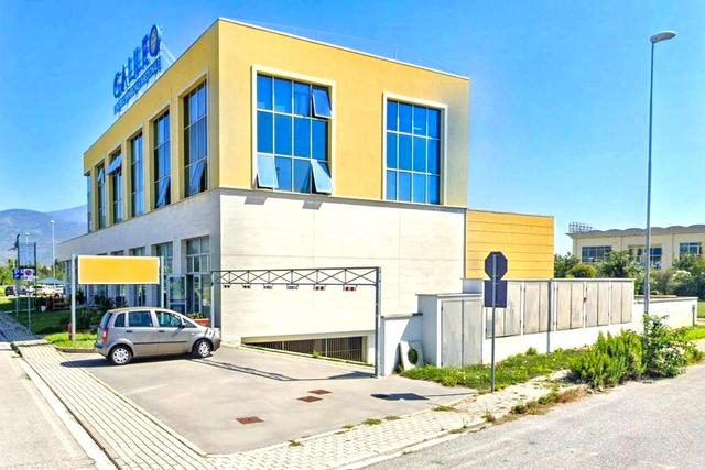 Posti auto in vendita