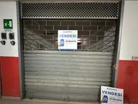 Garage in vendita