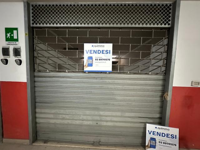 Garage in vendita