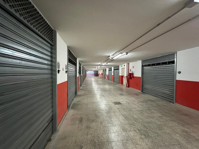 Garage in vendita