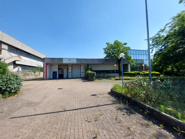 Stabilimenti produttivi in vendita
