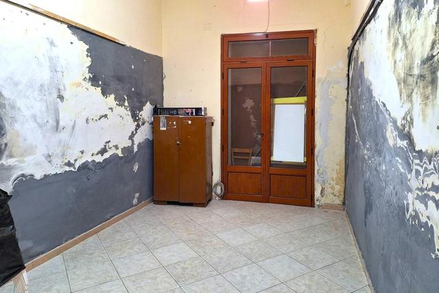 Negozi in vendita