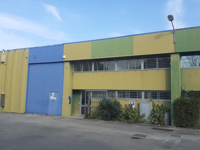 #2537967 Capannone industriale con uffici in vendita - foto 1