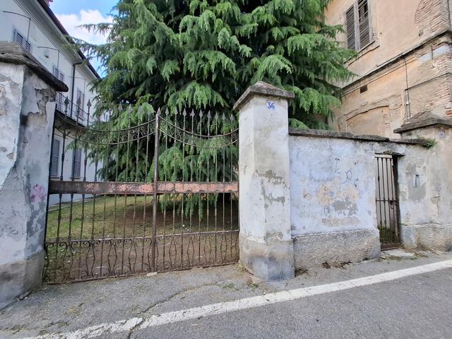 Grandi dimensioni in vendita