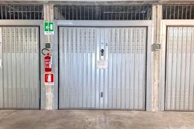 Garage in vendita