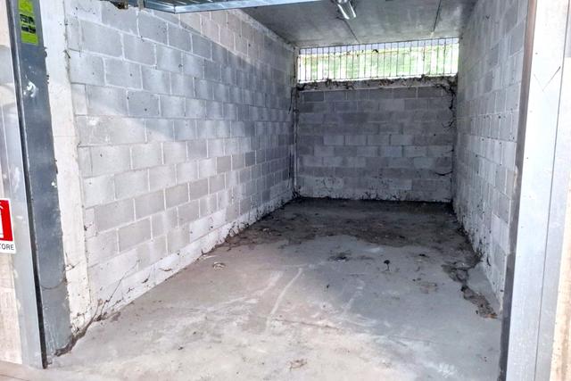 Garage in vendita
