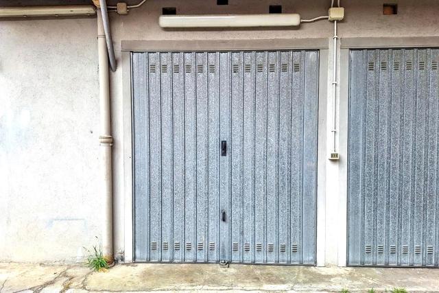 Garage in vendita