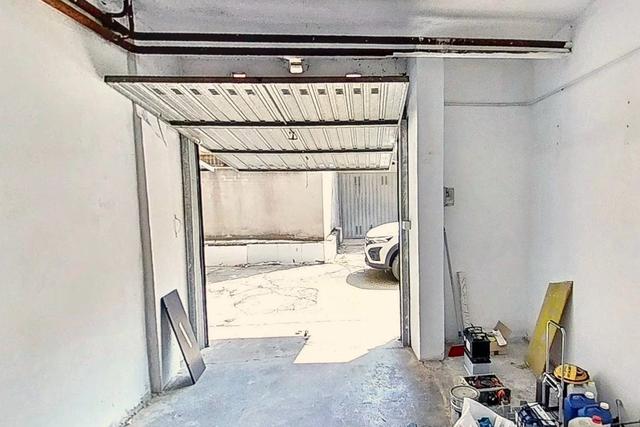 Garage in vendita
