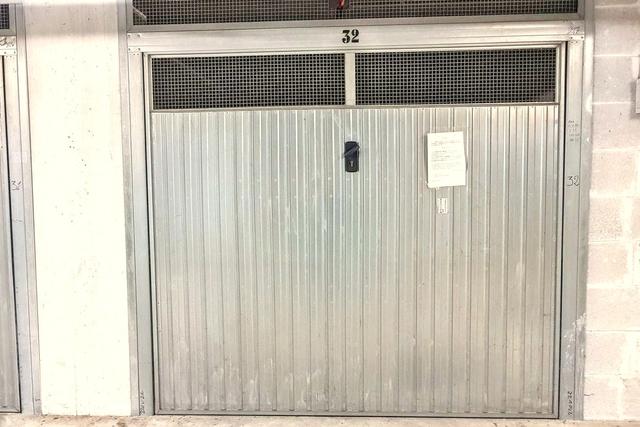Garage in vendita