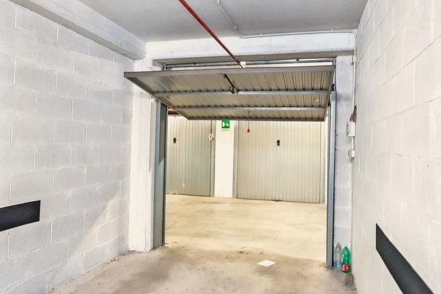 Garage in vendita