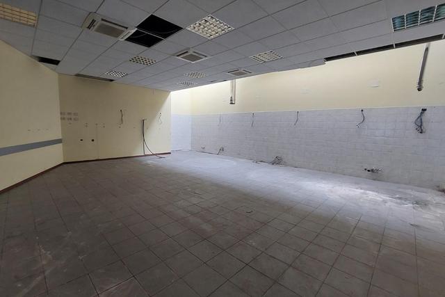 #25747 In vendita o locazione commerciale ufficio su due piani con corte esclusiva in vendita - foto 14