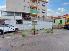 Posti auto in vendita