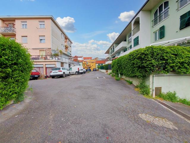 Posti auto in vendita