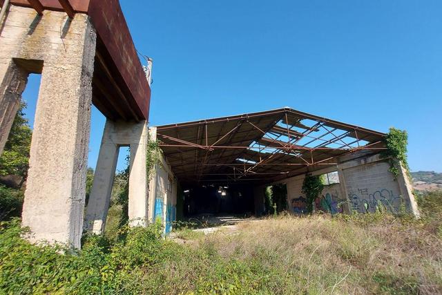 #22066 Ex stabilimento industriale con terreno in vendita - foto 8