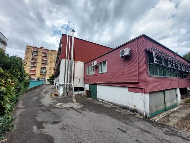 #2537071 Capannone commerciale adibito ad uffici e magazzino deposito in vendita - foto 1