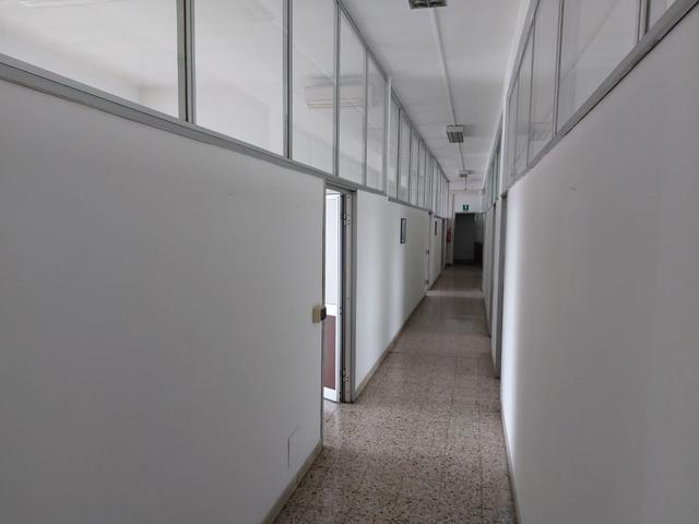 #2537071 Capannone commerciale adibito ad uffici e magazzino deposito in vendita - foto 2