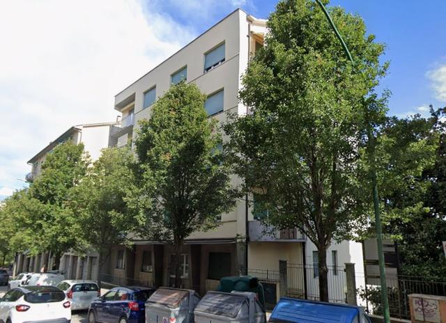 Grandi dimensioni in vendita