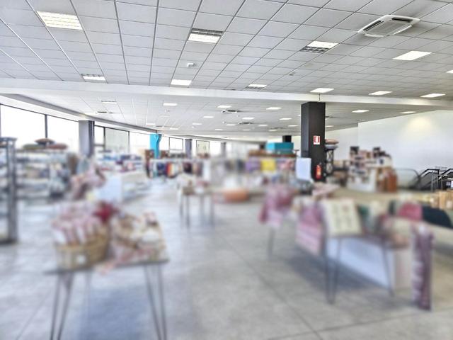 #2515047 Locale commerciale su due piani in vendita - foto 4