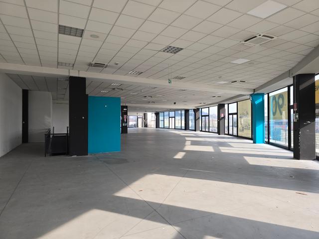 #2515047 Locale commerciale su due piani in vendita - foto 13