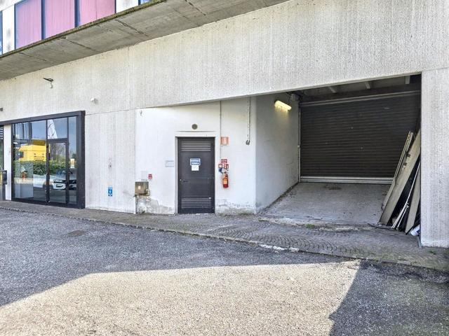 #2515047 Locale commerciale su due piani in vendita - foto 23