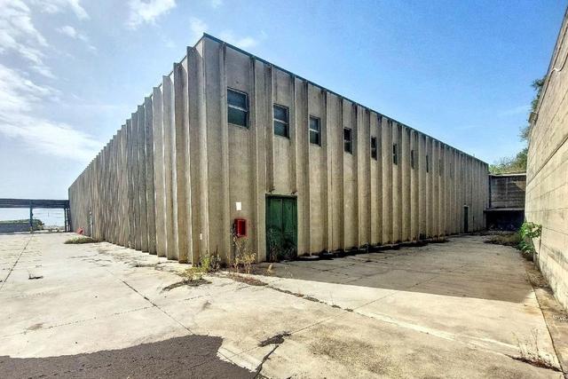 Stabilimenti produttivi in vendita