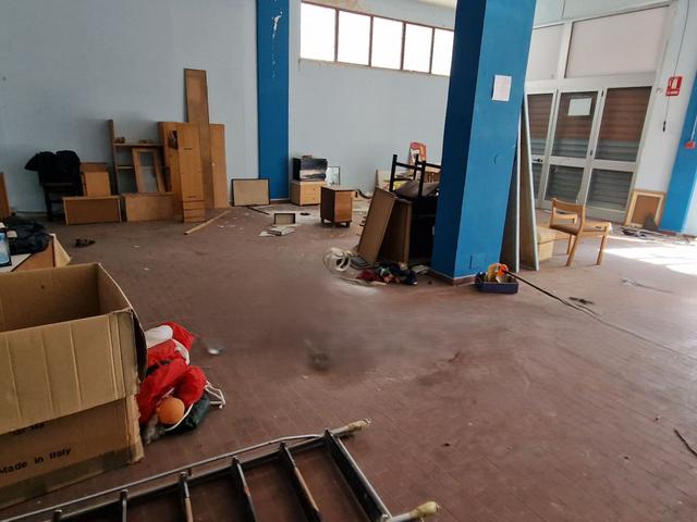 Magazzini in vendita