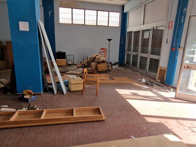 Magazzini in vendita