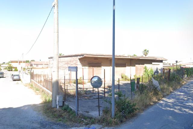 Negozi in vendita