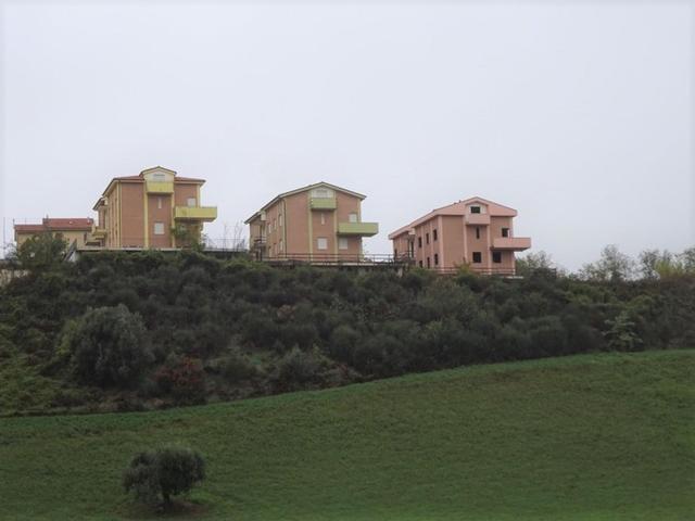 Palazzi in vendita