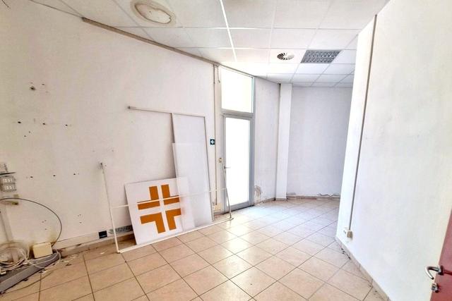 #2536097 Negozio (sub 24) in complesso commerciale in vendita - foto 8