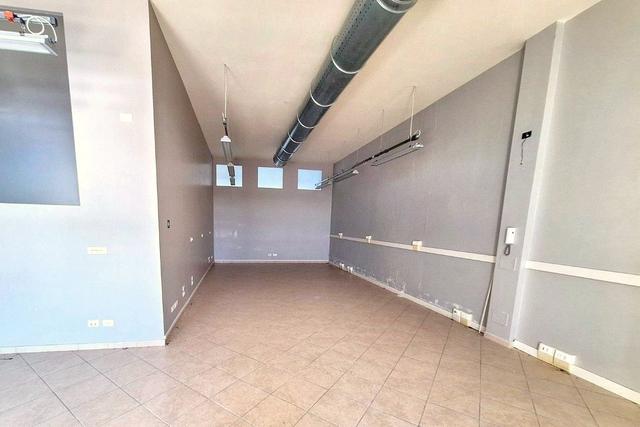 #2536097 Negozio (sub 24) in complesso commerciale in vendita - foto 13