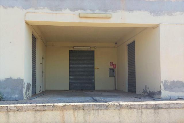 #20407 Complesso artigianale con cortile e pertinenze in vendita - foto 6