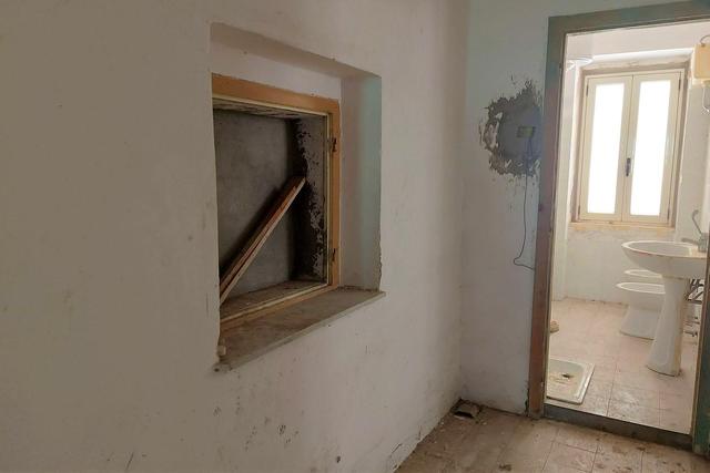 Stabilimenti produttivi in vendita
