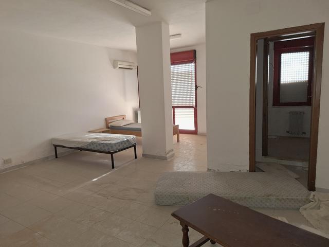 Grandi dimensioni in vendita