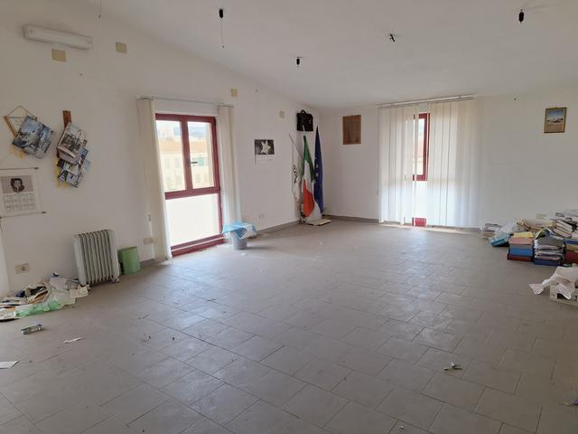 Grandi dimensioni in vendita