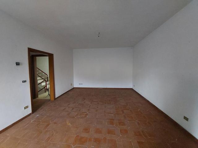 #14689 Capannone industriale con area di pertinenza in vendita - foto 9