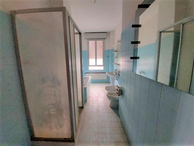 #14689 Capannone industriale con area di pertinenza in vendita - foto 4