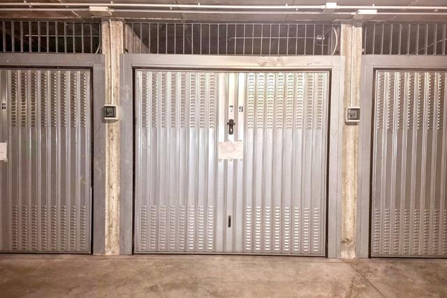 Garage in vendita