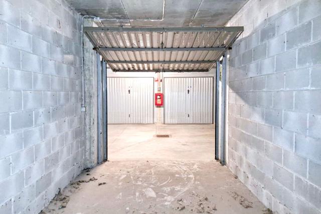 Garage in vendita