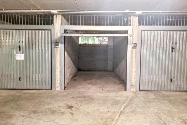 Garage in vendita