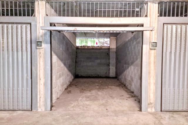 Garage in vendita